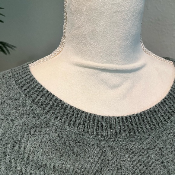 Stitch Fix Fortune & Ivy Lightweight Sweater - Picture 2 of 5